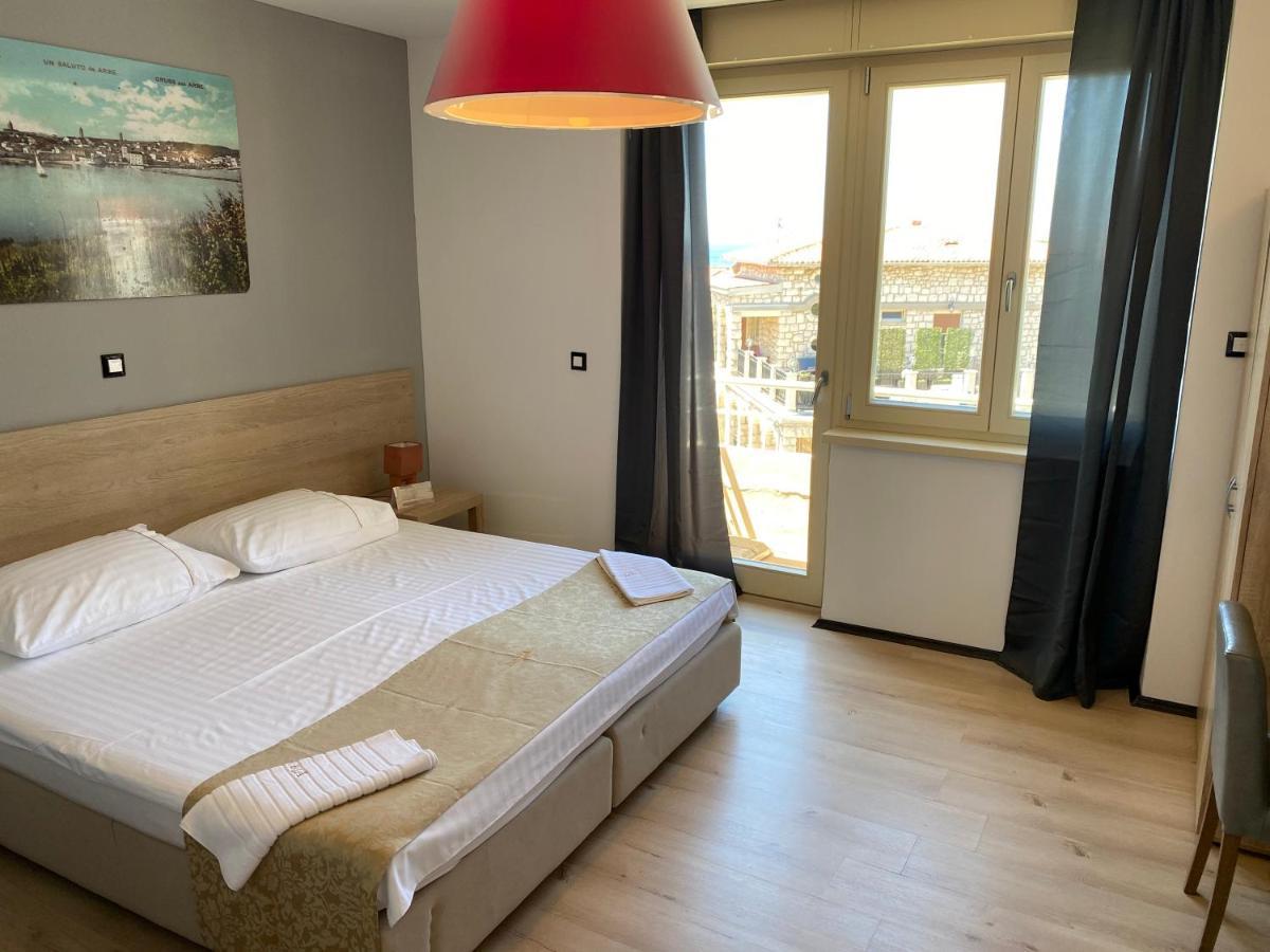 Villas Arbia - Magdalena By The Beach Banjol Dış mekan fotoğraf